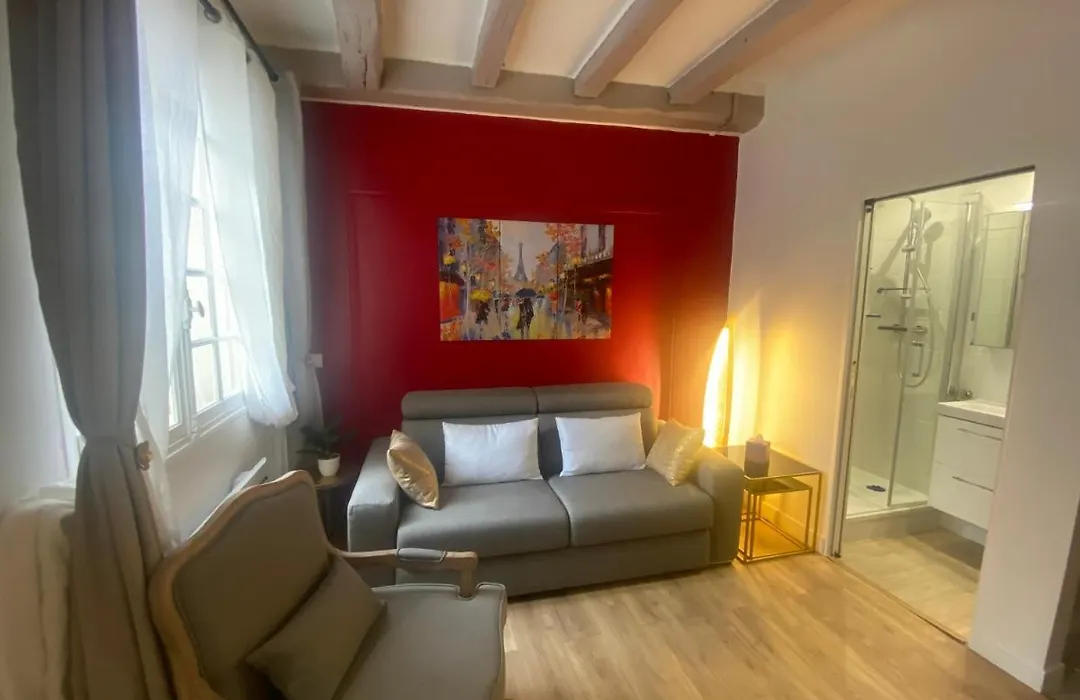 Paris Marais Arev-1